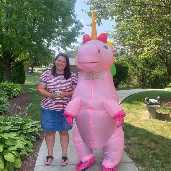 Meet your Posher, Mary Allison - Picture 3 of 6